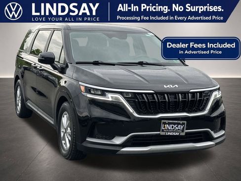 Used 2022 Kia Carnival LX FWD image 1