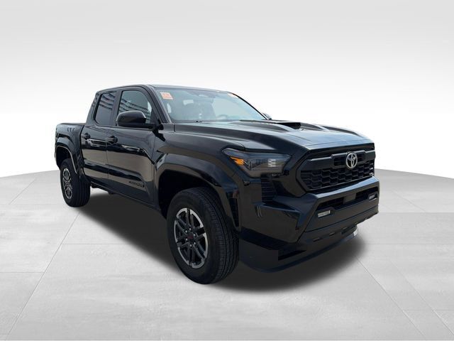 Used 2024 Toyota Tacoma TRD Sport AWD/4WD image 3