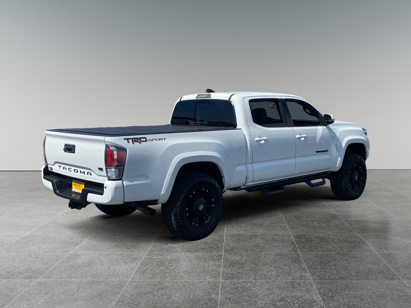Used 2021 Toyota Tacoma TRD Sport w/ Technology Package RWD image 5