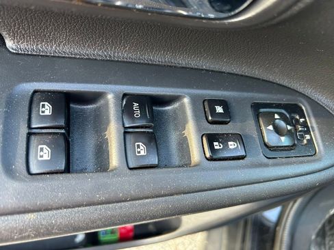 Used 2018 Mitsubishi Outlander LE AWD/4WD image 17