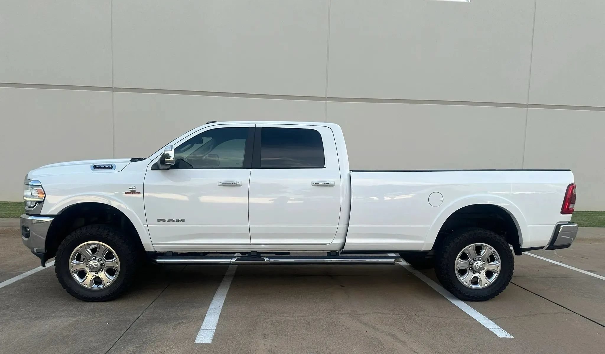 Used 2020 RAM 3500 Laramie AWD/4WD image 1