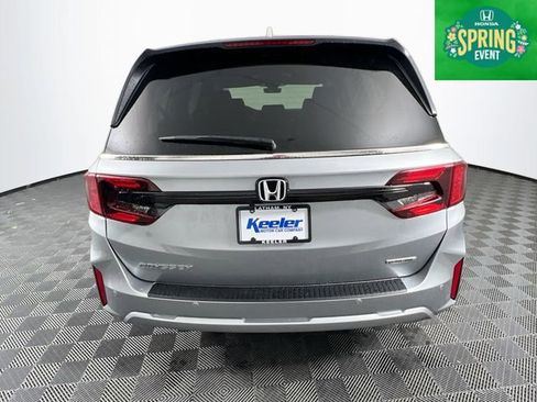 New 2026 Honda Odyssey Touring image 5