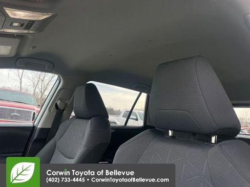 Used 2025 Toyota RAV4 XLE image 25