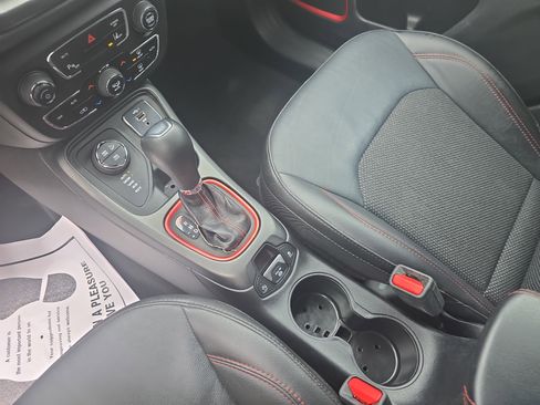 Used 2021 Jeep Compass Trailhawk image 25