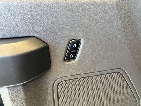 Used 2018 Ford F150 XLT w/ Equipment Group 302A Luxury image 12