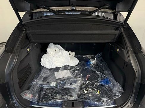 New 2026 Jaguar F-PACE R-Dynamic S image 15