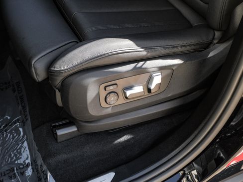 Used 2021 BMW X5 xDrive40i w/ Premium Package image 28