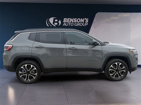 Used 2024 Jeep Compass Limited image 6