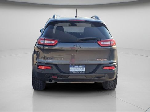 Used 2018 Jeep Cherokee Trailhawk image 20
