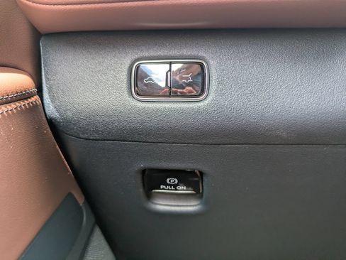 Used 2025 Lincoln Navigator Reserve AWD/4WD image 31