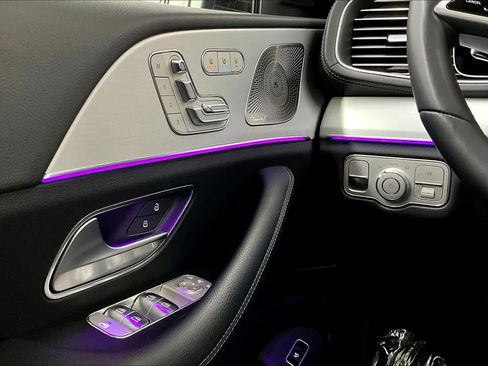 Certified 2025 Mercedes-Benz GLS 450 4MATIC image 33