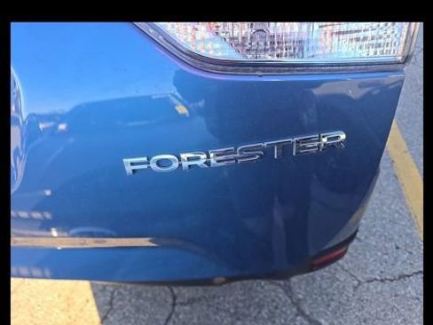 Used 2024 Subaru Forester Premium w/ POP Package 1 image 2