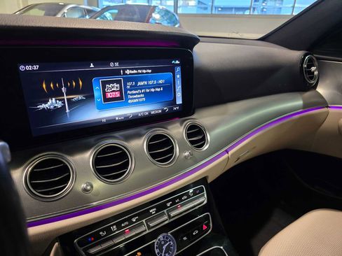 Used 2020 Mercedes-Benz E 450 4MATIC Wagon image 28