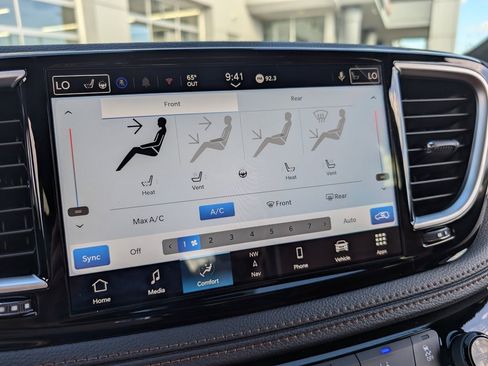 New 2026 Chrysler Pacifica Pinnacle w/ Trailer Tow Group image 26