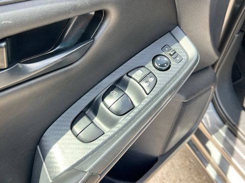 Used 2025 Nissan Sentra S FWD image 11