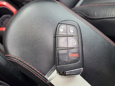 Used 2016 Jeep Renegade Trailhawk w/ Premium Trailhawk Package image 28