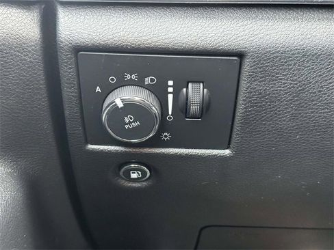 Certified 2022 Jeep Grand Cherokee Limited image 30