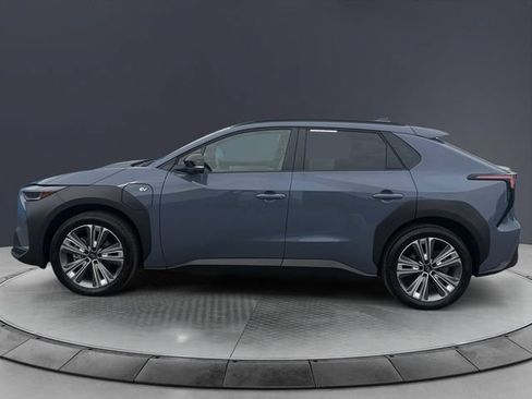 Used 2023 Subaru Solterra AWD image 2