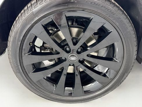 Certified 2025 Land Rover Range Rover Sport Dynamic SE AWD/4WD image 32