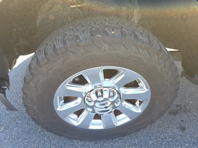 Used 2021 Ford F250 Platinum w/ FX4 Off-Road Package AWD/4WD image 3