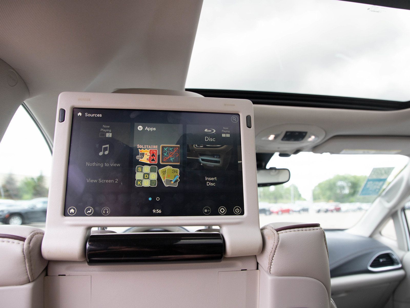 Used 2017 Chrysler Pacifica Limited FWD image 17