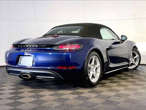 Used 2022 Porsche 718 Boxster RWD image 7