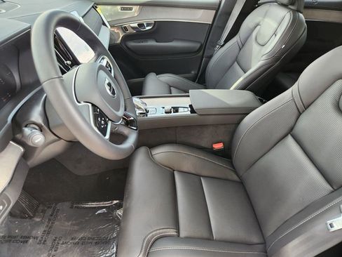 New 2026 Volvo XC90 T8 Ultra w/ Lounge Package image 7