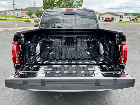 Used 2024 Ford F150 Lariat image 11