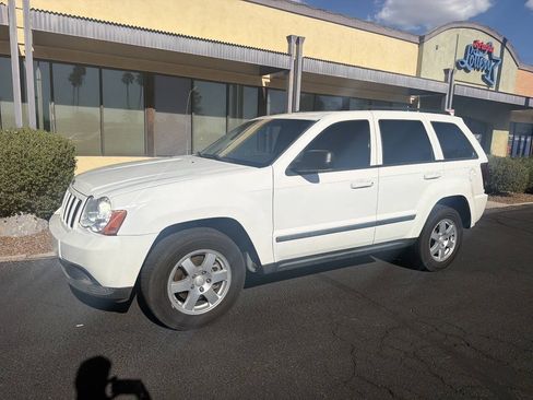Used 2008 Jeep Grand Cherokee Laredo w/ Driver Convenience Group RWD image 13