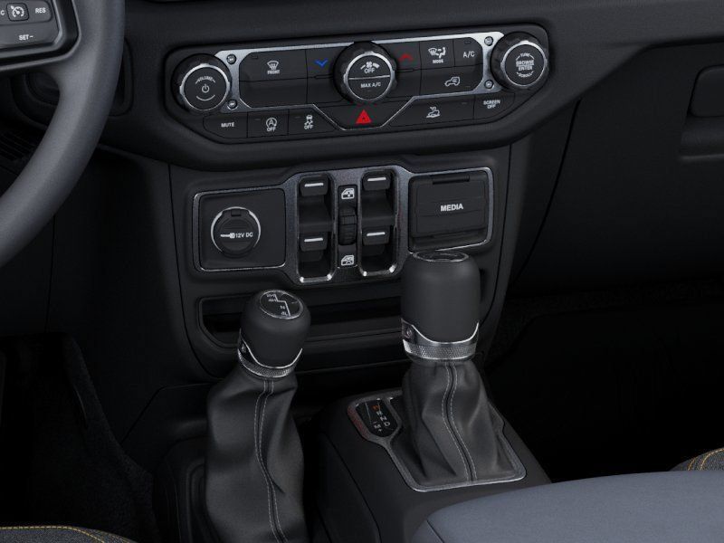 Used 2025 Jeep Wrangler Unlimited Sport AWD/4WD image 25