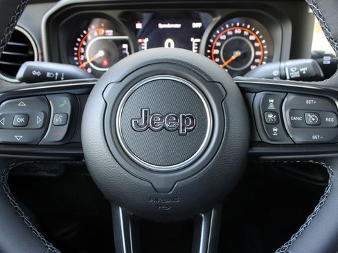 New 2026 Jeep Gladiator Rubicon AWD/4WD image 31