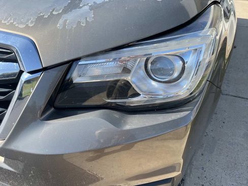 Used 2018 Subaru Forester 2.5i Touring AWD/4WD image 3