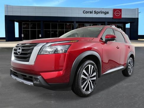 New 2025 Nissan Pathfinder Platinum image 1