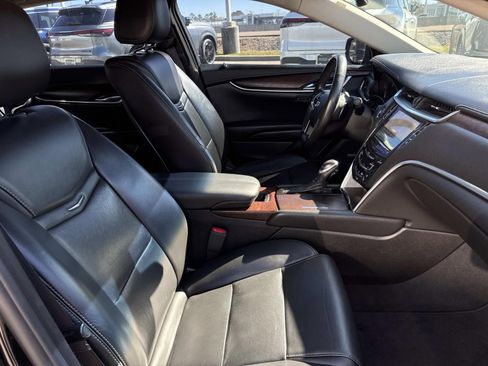 Used 2019 Cadillac XTS Luxury image 12