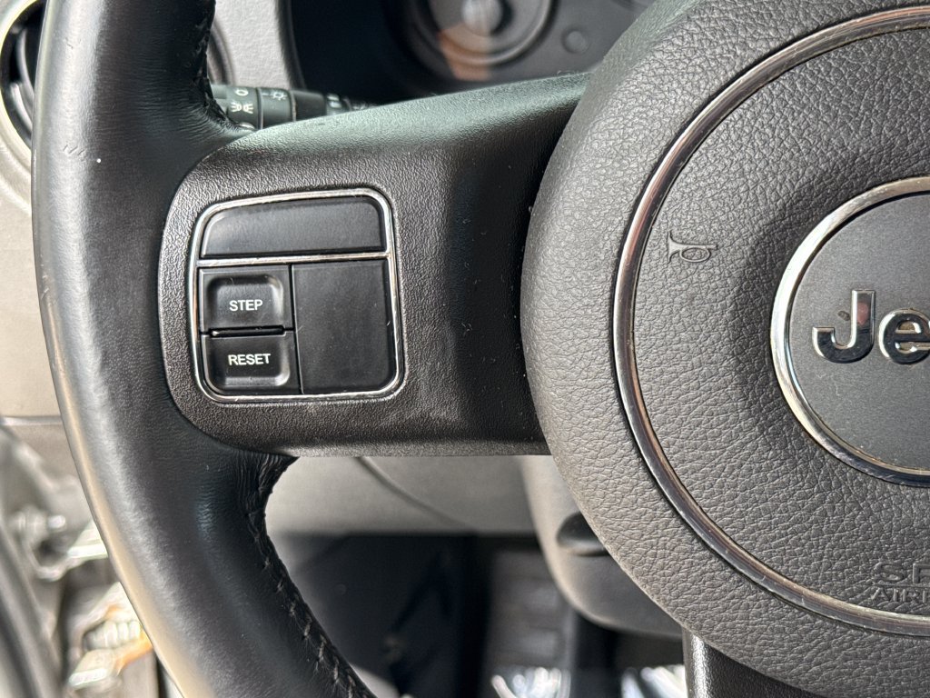 Used 2016 Jeep Patriot Sport FWD image 15