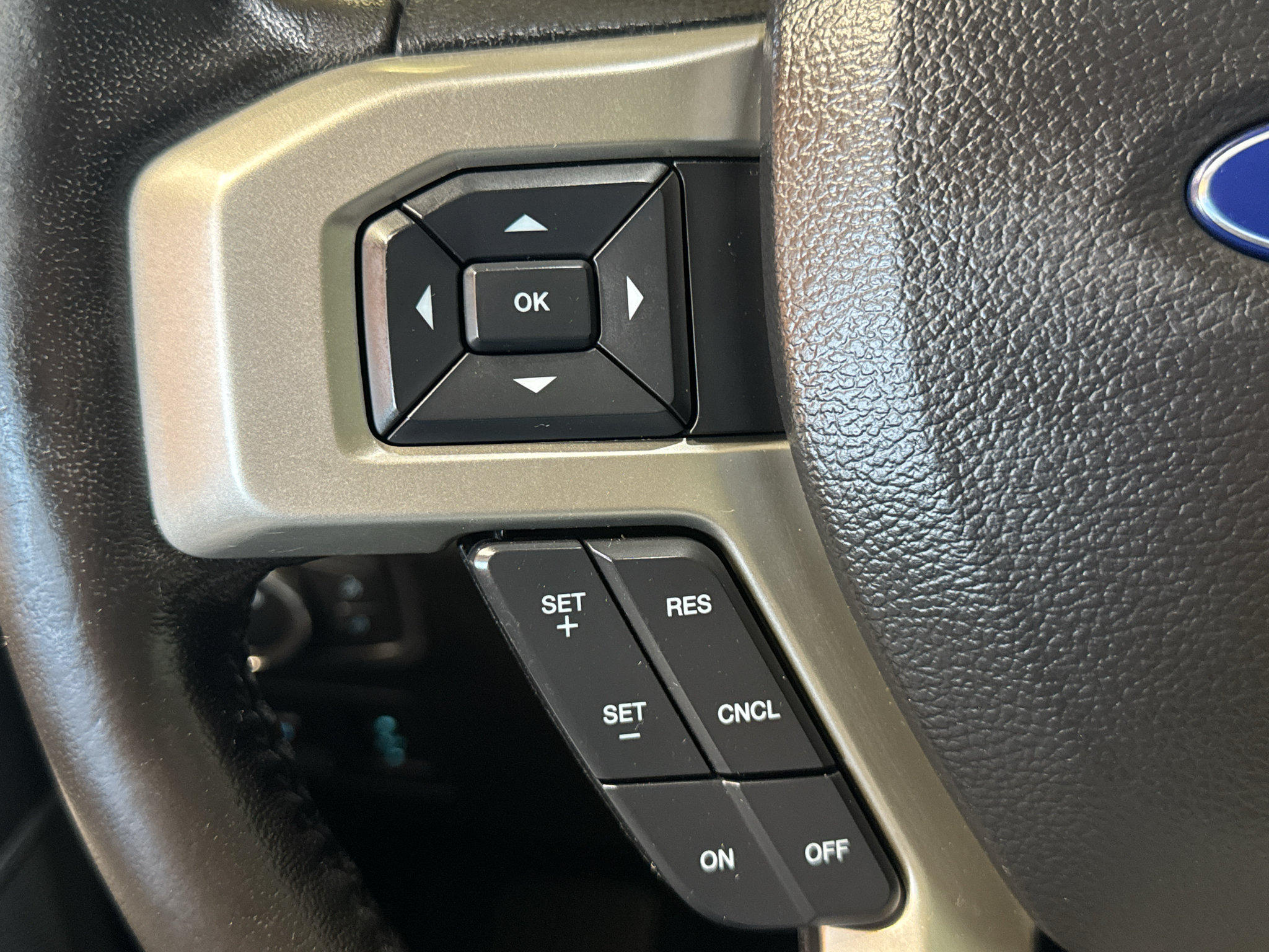 Used 2020 Ford F150 Lariat w/ Equipment Group 502A Luxury AWD/4WD image 24
