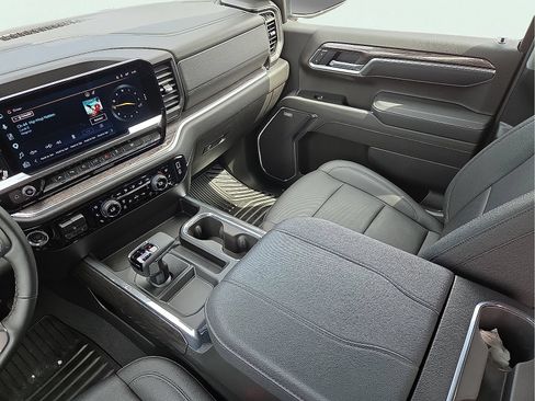 Used 2025 Chevrolet Silverado 1500 LTZ w/ LTZ Convenience Package II AWD/4WD image 12