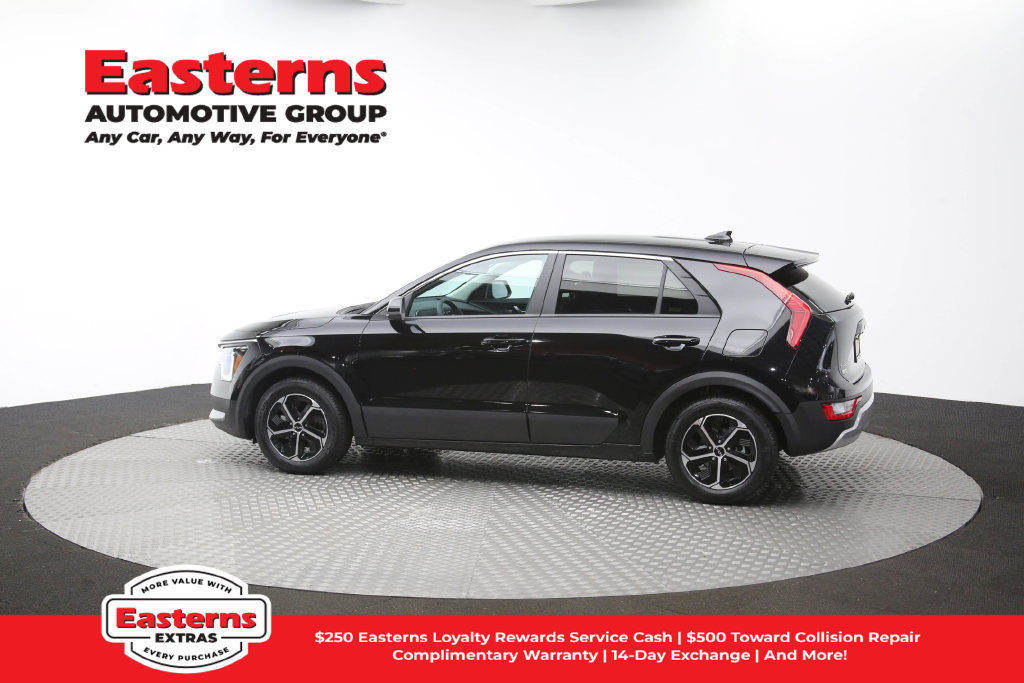 Used 2025 Kia Niro LX FWD image 60