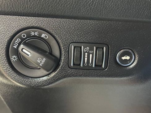 Used 2015 Dodge Challenger SXT w/ Super Sport Group (SS/T) RWD image 17