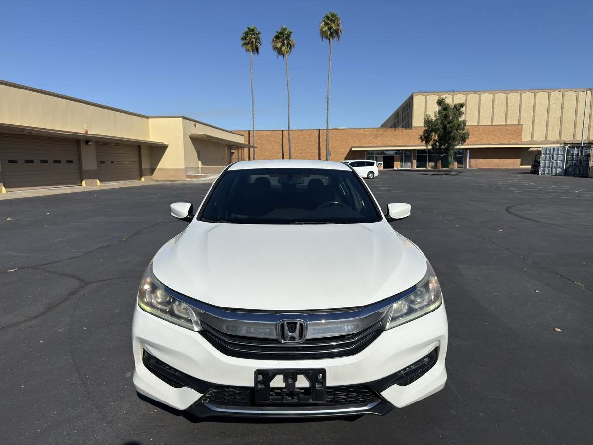 Used 2017 Honda Accord Sport image 2