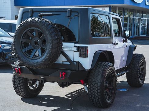 Used 2012 Jeep Wrangler Sahara image 16