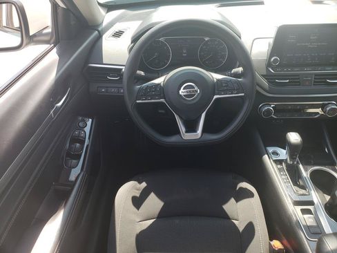 Used 2021 Nissan Altima 2.5 SV AWD/4WD image 15