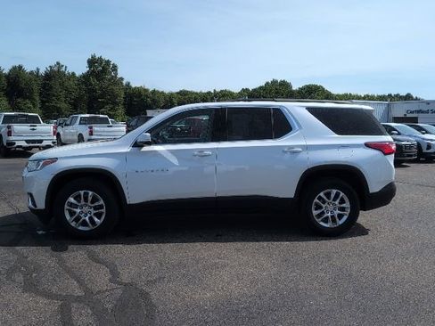 Used 2019 Chevrolet Traverse LT AWD/4WD image 3