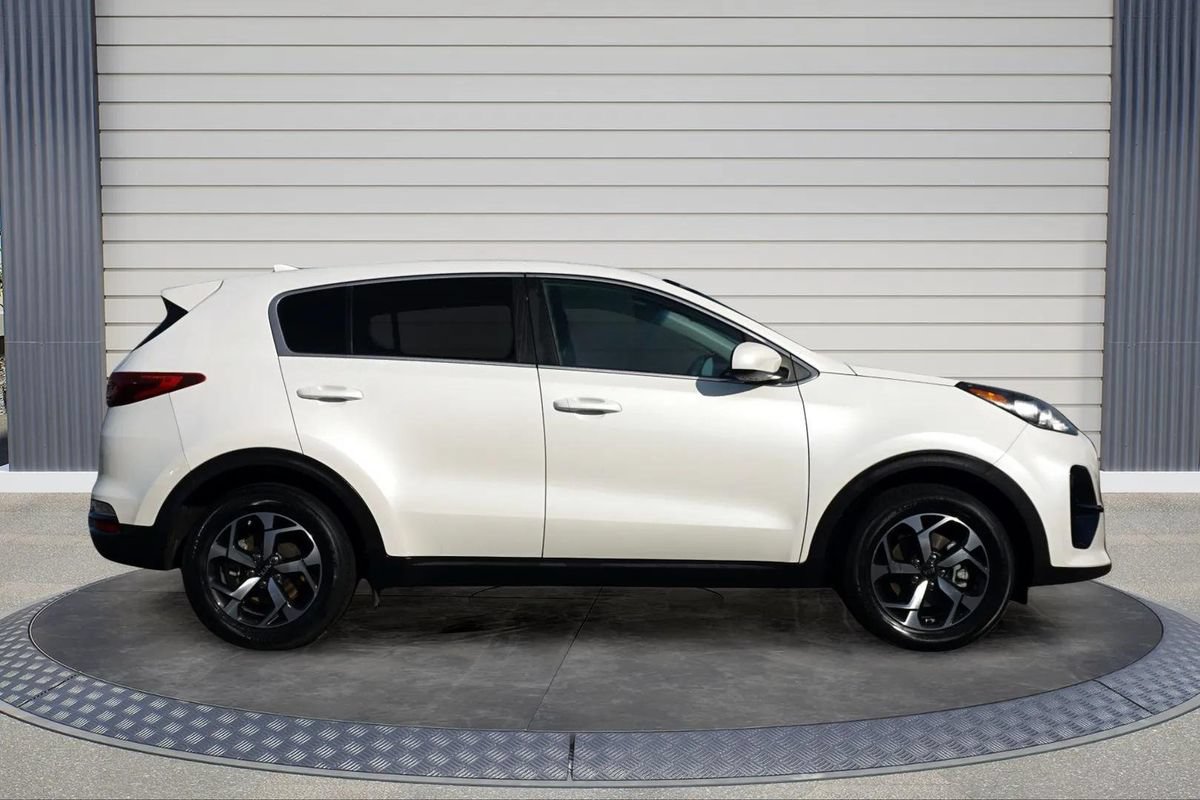 Used 2021 Kia Sportage LX FWD image 8