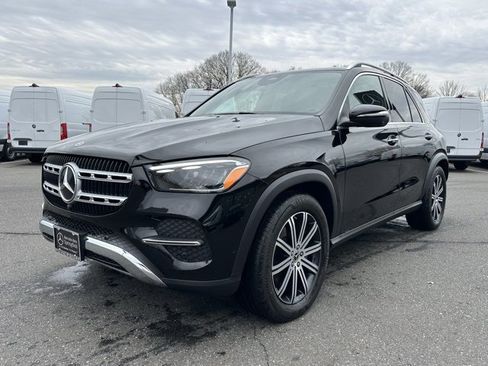 Used 2025 Mercedes-Benz GLE 350 4MATIC image 3