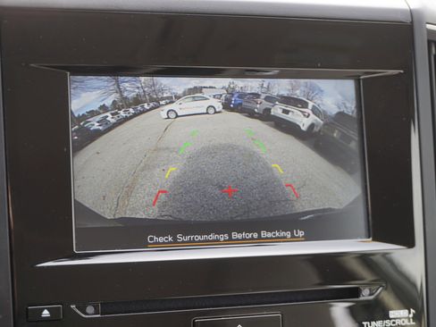 Used 2023 Subaru Forester Base image 23