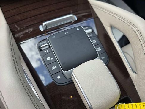 Certified 2022 Mercedes-Benz GLE 350 4MATIC w/ Warmth & Comfort Package image 16