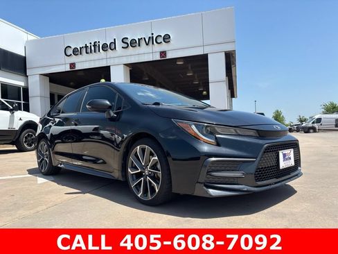 Used 2020 Toyota Corolla SE w/ SE Premium Package FWD image 19