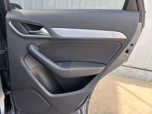 Used 2015 Audi Q3 2.0T Premium Plus image 32