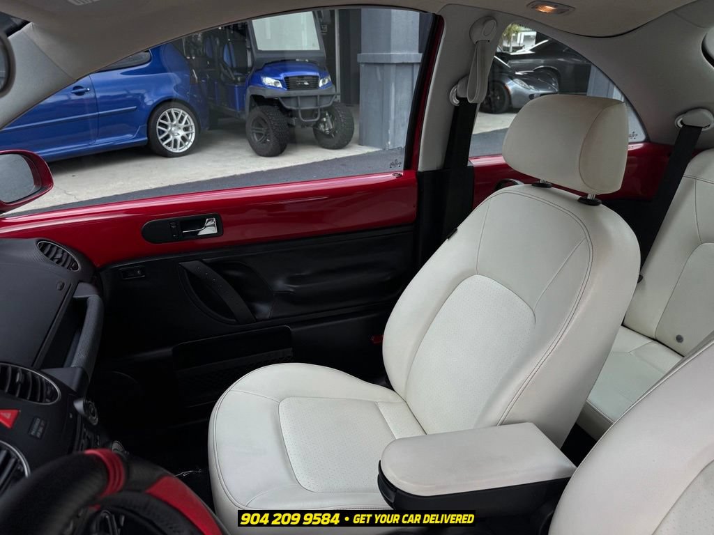 Used 2010 Volkswagen Beetle Coupe FWD image 24